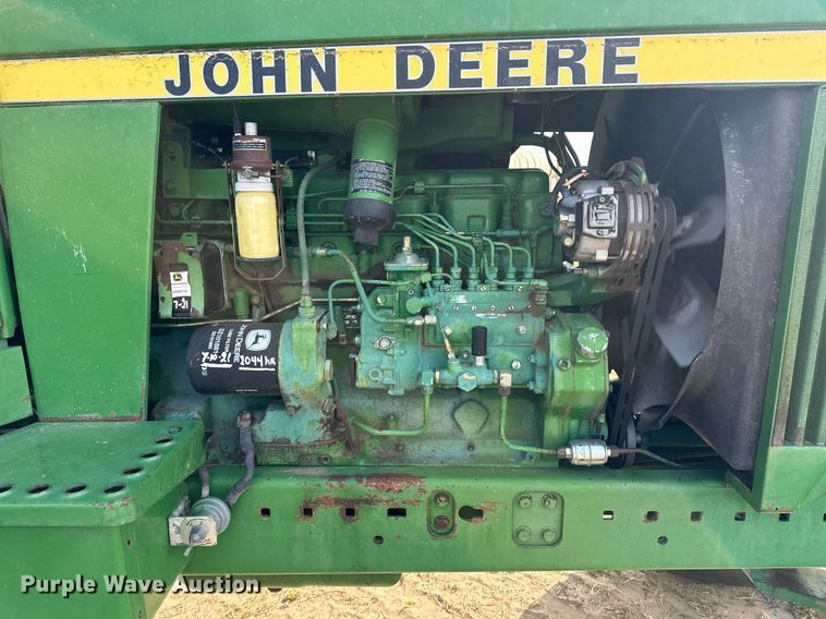 image for item EQ4526 1983 John Deere 4650 tractor