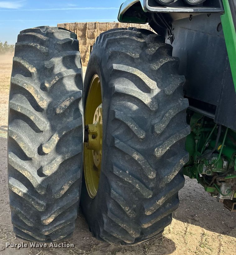 image for item EQ4526 1983 John Deere 4650 tractor