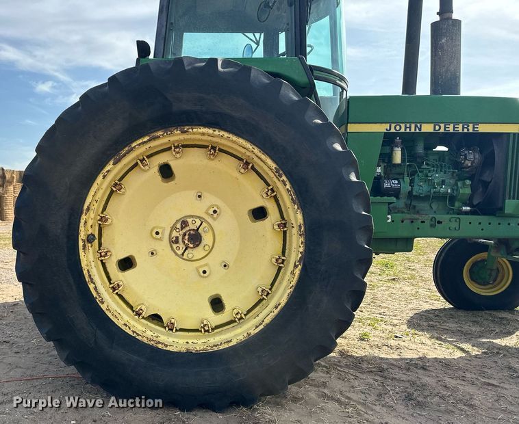 image for item EQ4526 1983 John Deere 4650 tractor