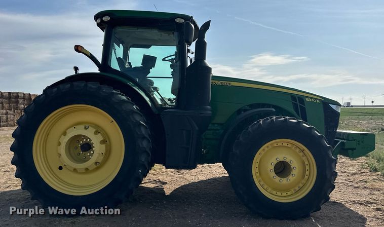 image for item EQ4528 2016 John Deere 8370R MFWD tractor