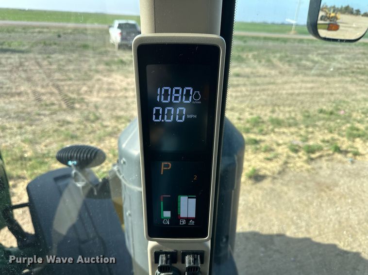 image for item EQ4528 2016 John Deere 8370R MFWD tractor