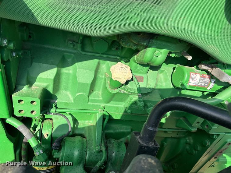 image for item EQ4528 2016 John Deere 8370R MFWD tractor