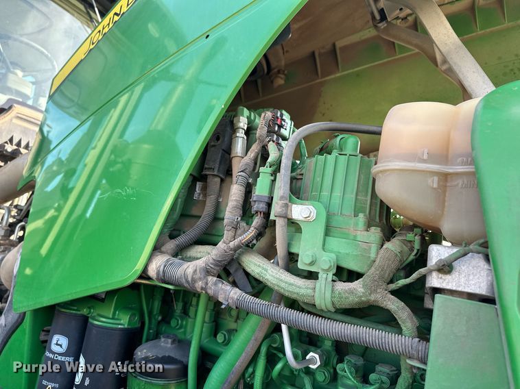 image for item EQ4528 2016 John Deere 8370R MFWD tractor