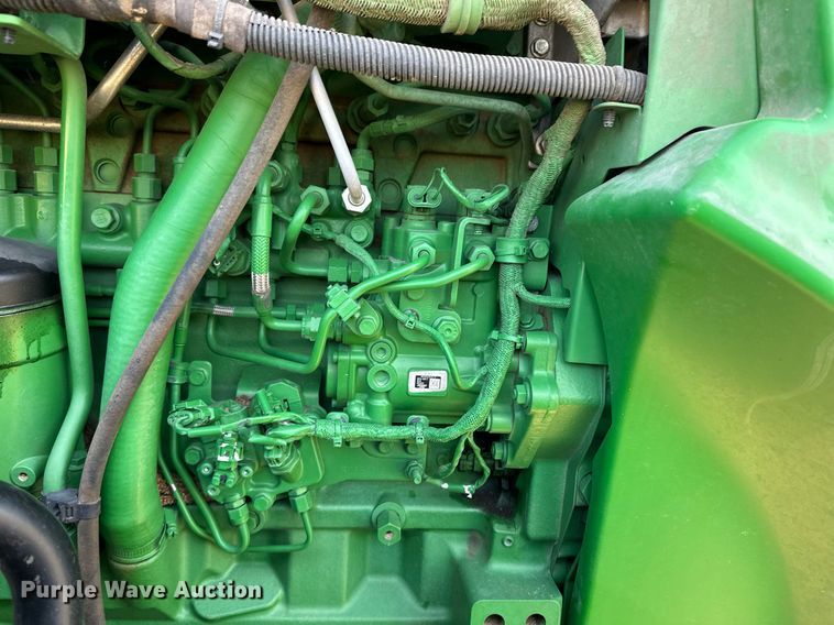 image for item EQ4528 2016 John Deere 8370R MFWD tractor