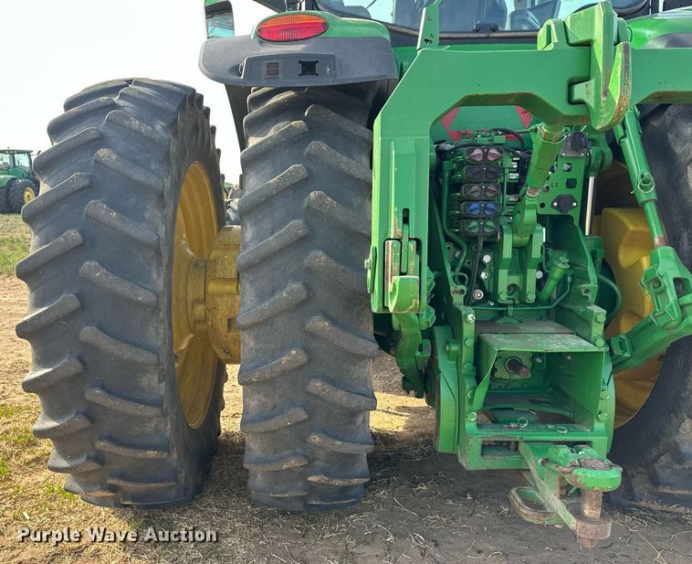 image for item EQ4528 2016 John Deere 8370R MFWD tractor