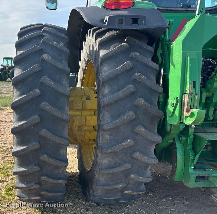 image for item EQ4528 2016 John Deere 8370R MFWD tractor