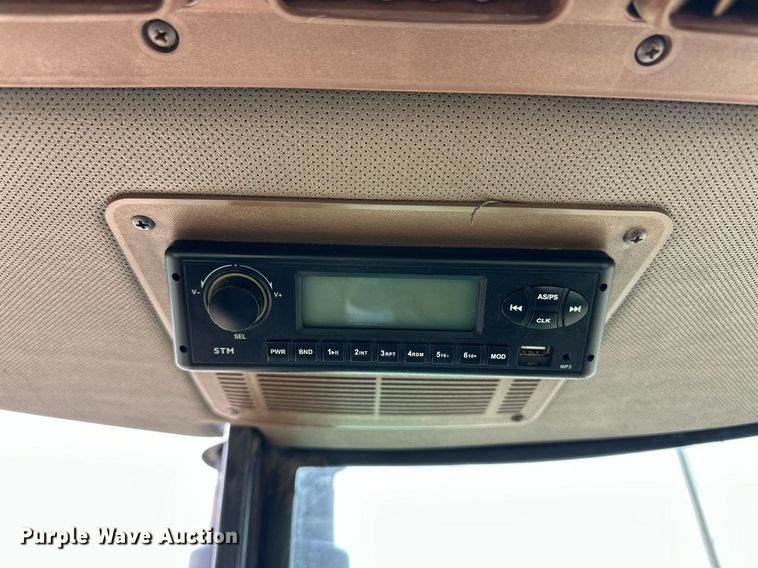 image for item EQ4533 1985 John Deere 4650 tractor