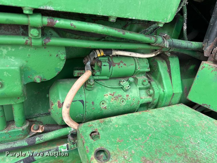 image for item EQ4533 1985 John Deere 4650 tractor