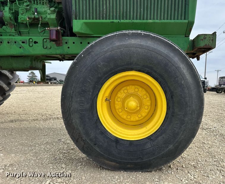 image for item EQ4533 1985 John Deere 4650 tractor
