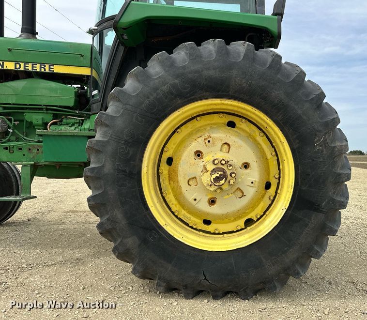 image for item EQ4533 1985 John Deere 4650 tractor