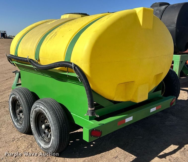 image for item EQ4543 Nurse tank trailer