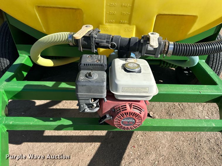 image for item EQ4543 Nurse tank trailer