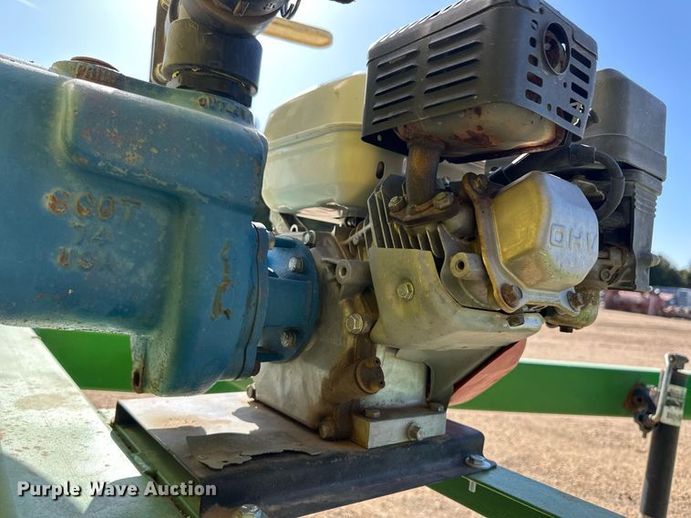 image for item EQ4543 Nurse tank trailer