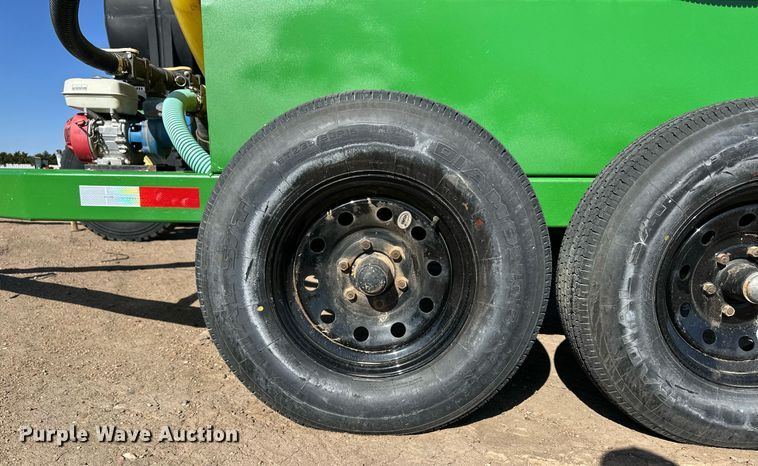 image for item EQ4543 Nurse tank trailer