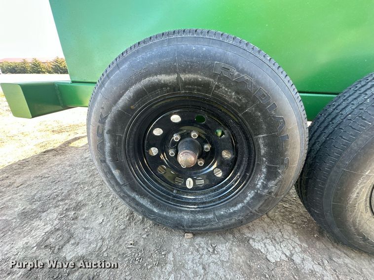 image for item EQ4543 Nurse tank trailer