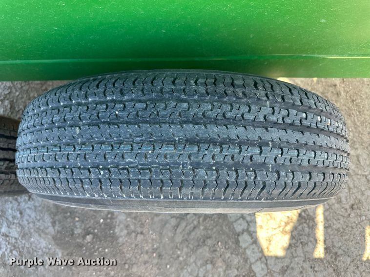 image for item EQ4543 Nurse tank trailer