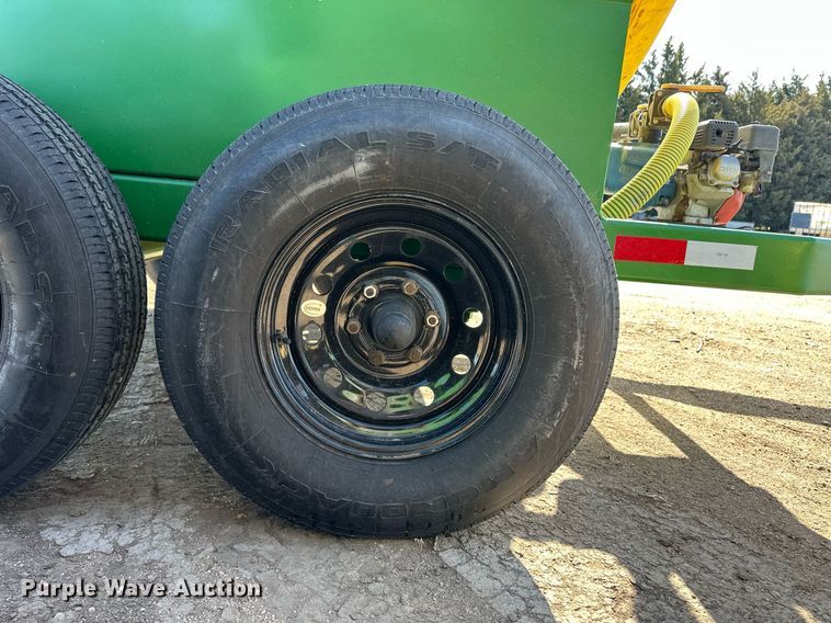 image for item EQ4543 Nurse tank trailer