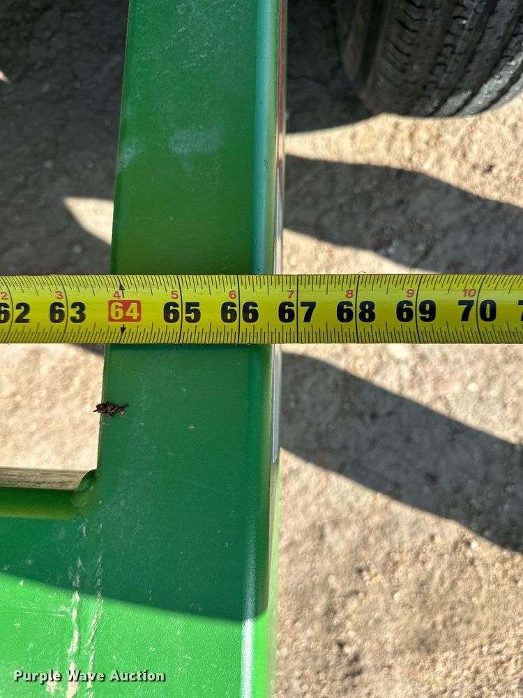 image for item EQ4543 Nurse tank trailer