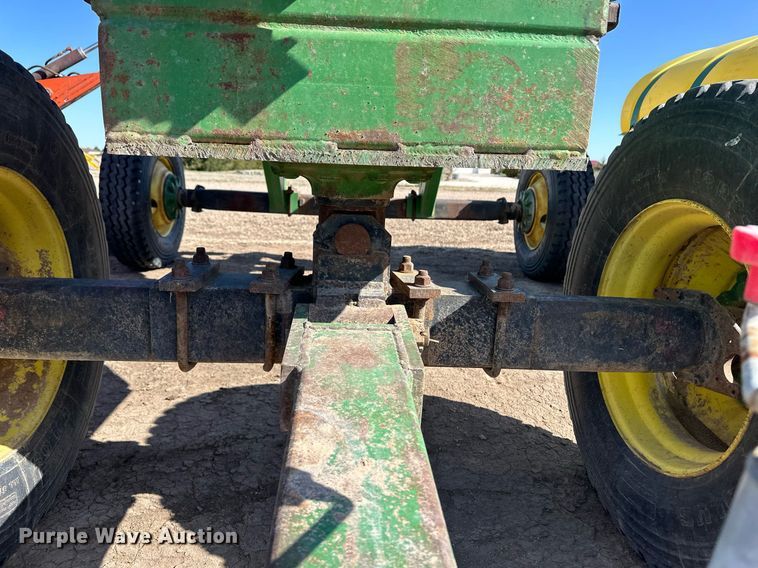 image for item EQ4544 Nurse tank trailer