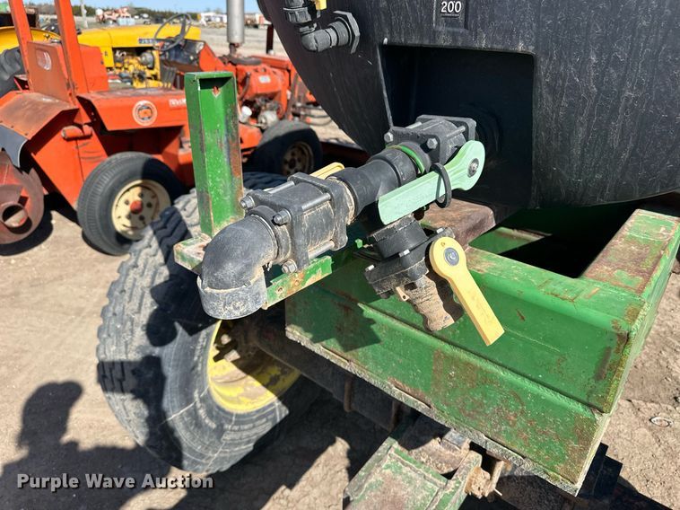 image for item EQ4544 Nurse tank trailer