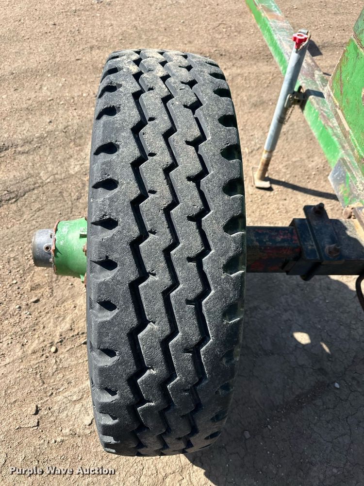 image for item EQ4544 Nurse tank trailer