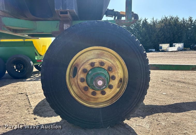 image for item EQ4544 Nurse tank trailer