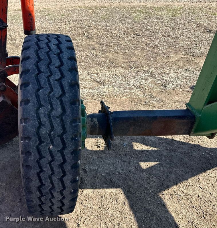 image for item EQ4544 Nurse tank trailer