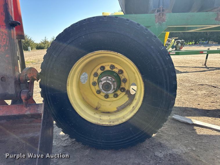 image for item EQ4544 Nurse tank trailer