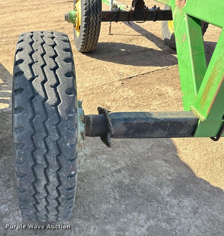 image for item EQ4544 Nurse tank trailer