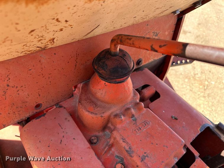 image for item EQ4545 1980 Ditch Witch R40 trencher