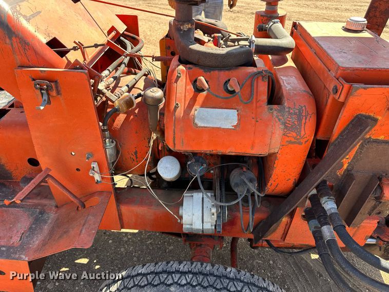image for item EQ4545 1980 Ditch Witch R40 trencher