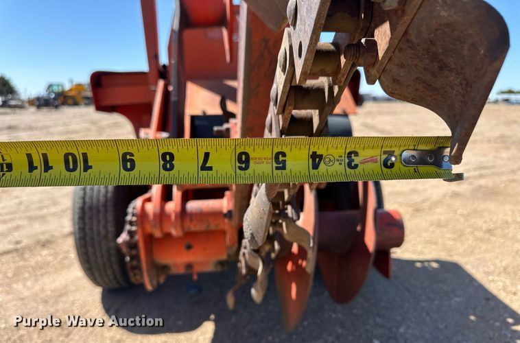 image for item EQ4545 1980 Ditch Witch R40 trencher