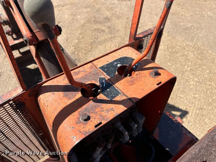 image for item EQ4545 1980 Ditch Witch R40 trencher