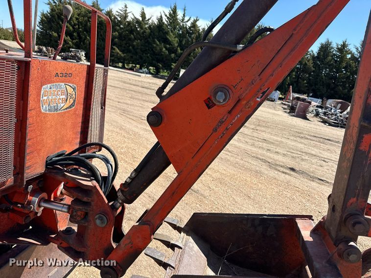 image for item EQ4545 1980 Ditch Witch R40 trencher