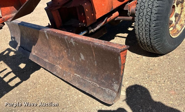 image for item EQ4545 1980 Ditch Witch R40 trencher