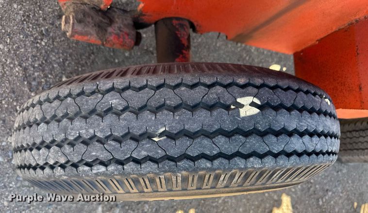 image for item EQ4545 1980 Ditch Witch R40 trencher