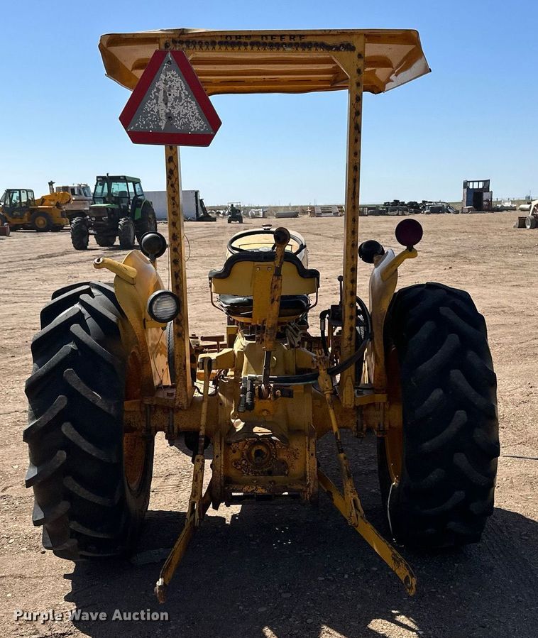 image for item EQ4546 1978 John Deere 301A tractor