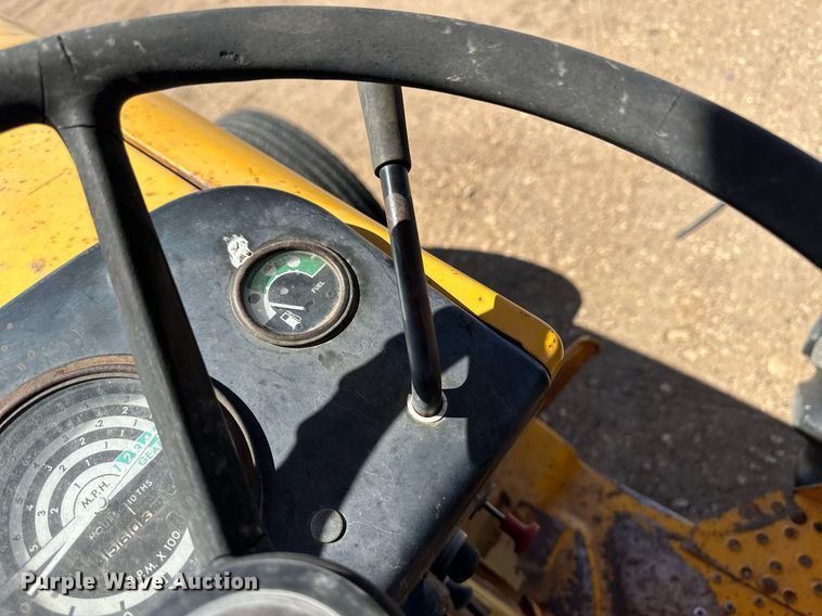 image for item EQ4546 1978 John Deere 301A tractor