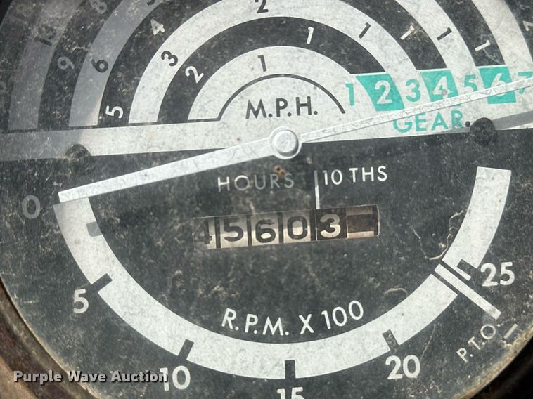 image for item EQ4546 1978 John Deere 301A tractor