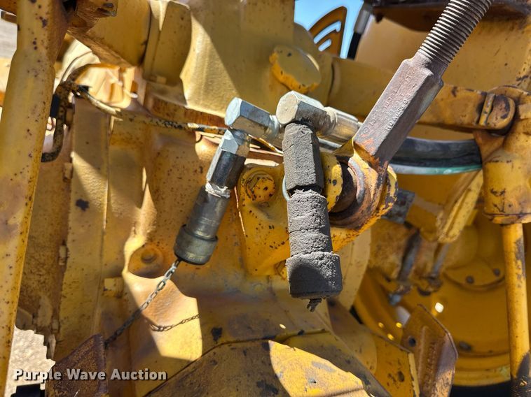 image for item EQ4546 1978 John Deere 301A tractor