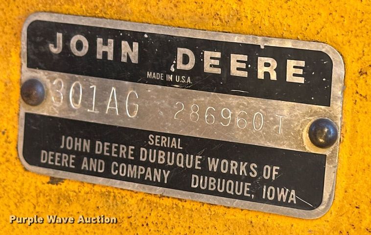 image for item EQ4546 1978 John Deere 301A tractor