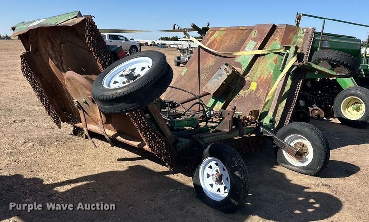 image for item EQ4547 John Deere batwing rotary mower