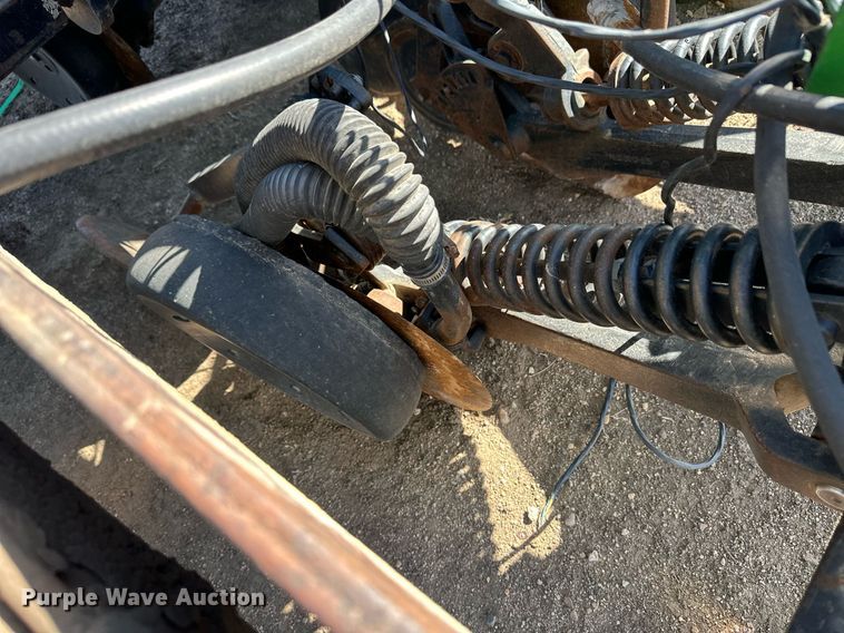 image for item EQ4548 John Deere 750 grain drill