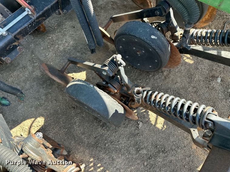 image for item EQ4548 John Deere 750 grain drill