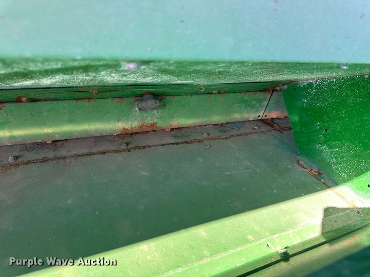 image for item EQ4548 John Deere 750 grain drill