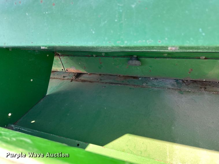 image for item EQ4548 John Deere 750 grain drill