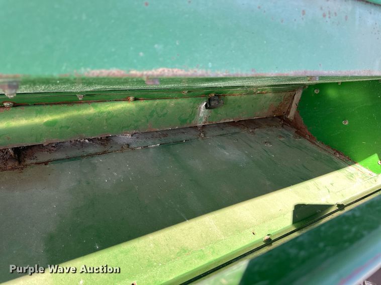 image for item EQ4548 John Deere 750 grain drill