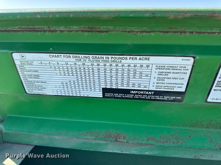 image for item EQ4548 John Deere 750 grain drill