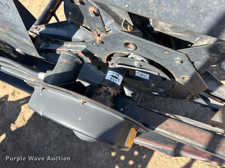 image for item EQ4549 Macdon 960 swather / windrower head