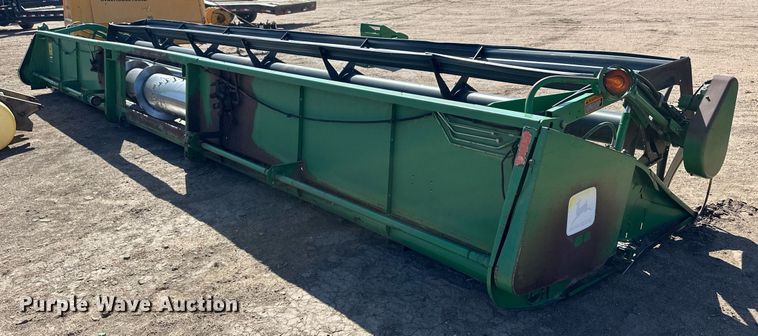 image for item EQ4552 1995 John Deere 930 rigid head